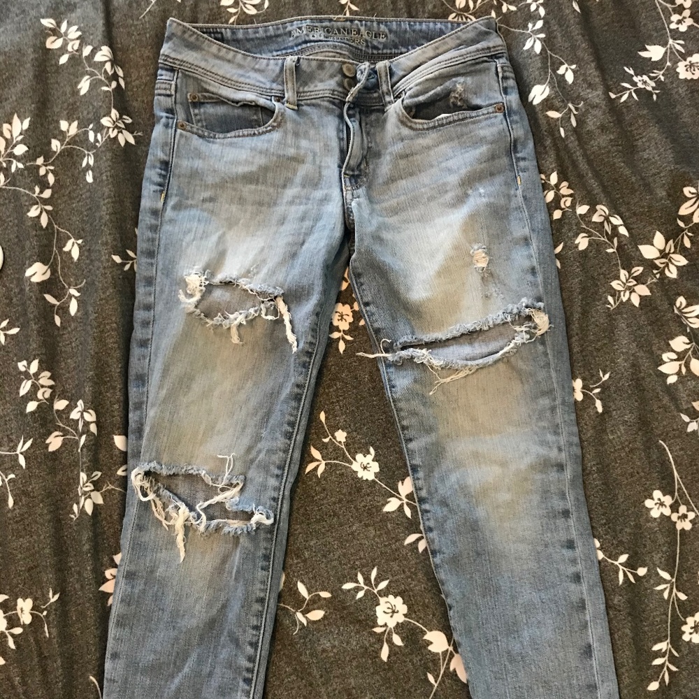 American Eagle Outfitters Ripped Jeans